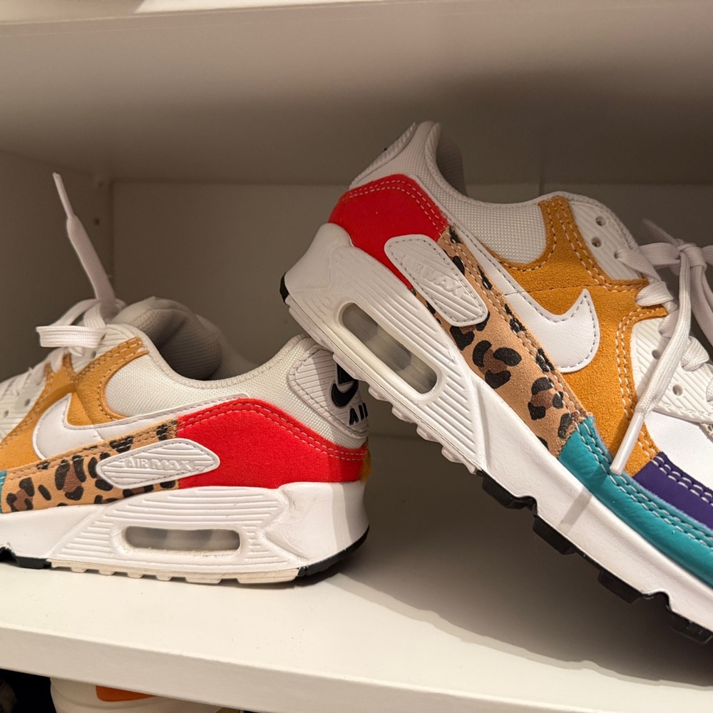 Nike Athletic Shoes nike air Max / 6.5